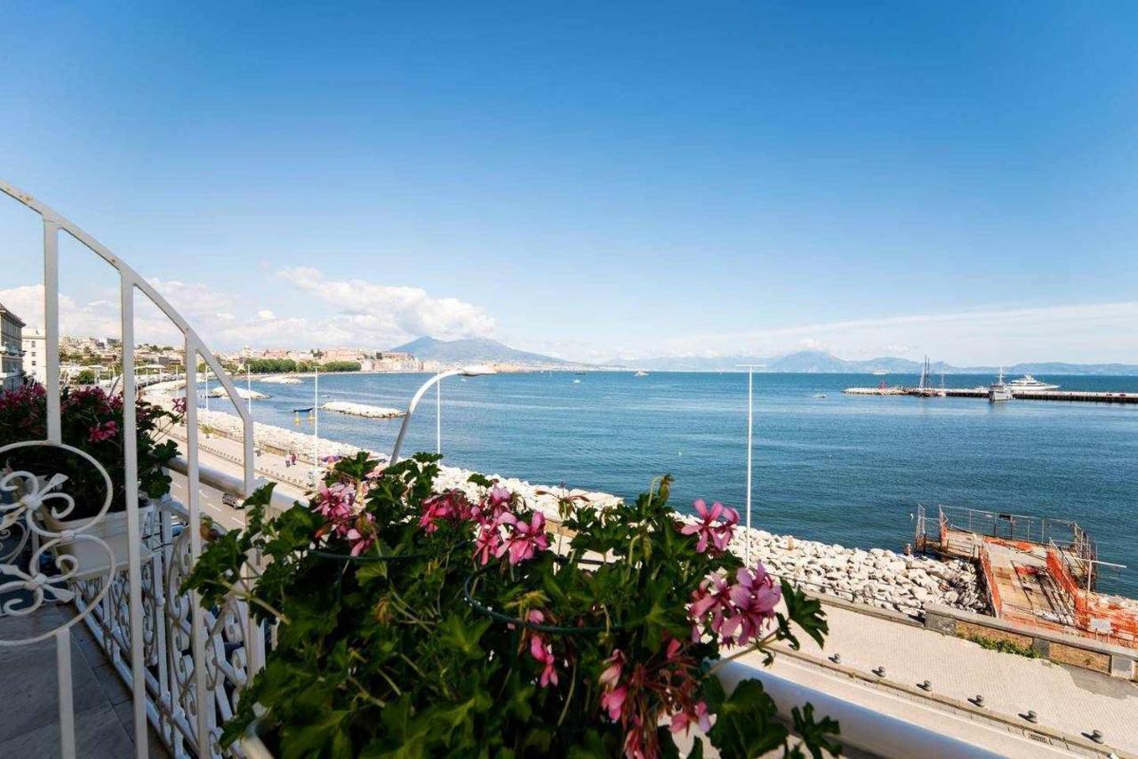Hotel Seaside Caracciolo Nápoles Exterior foto